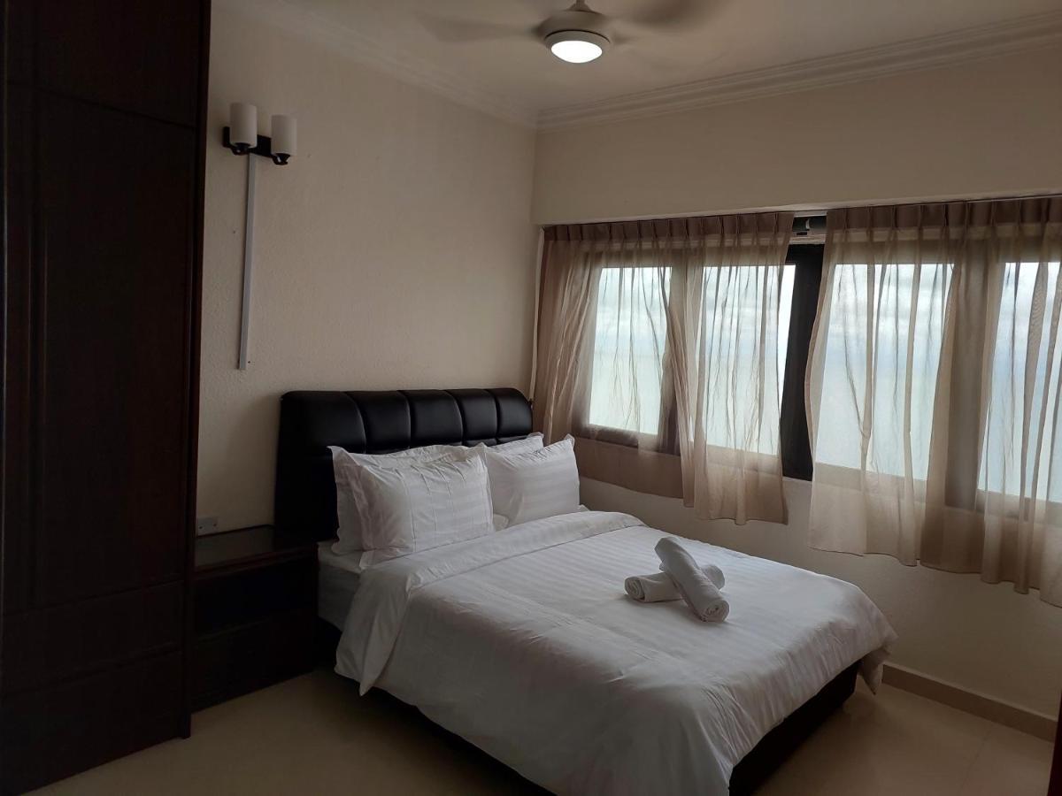 Luxury Seaview - 3br Apartment *