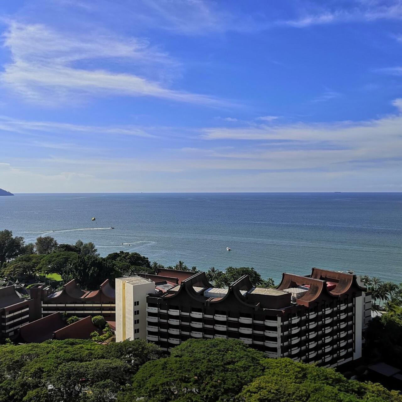 Luxury Seaview - 3br Apartment *